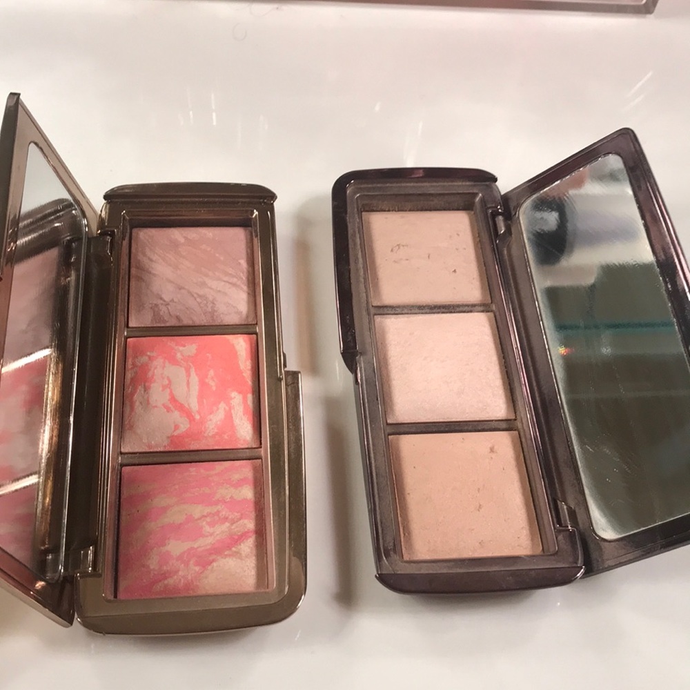 2 Hourglass Lighting Palettes-gently used